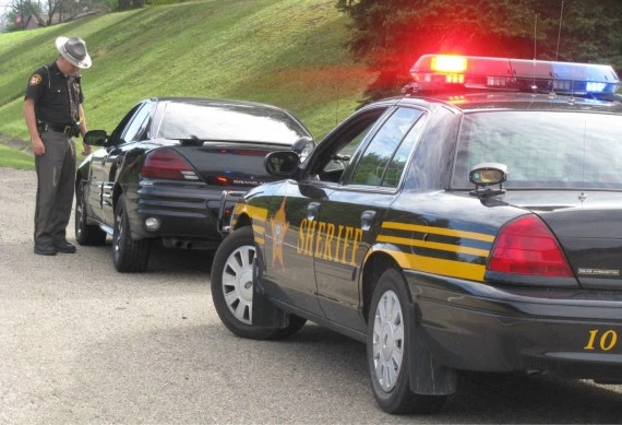 Traffic-Stop-570x389