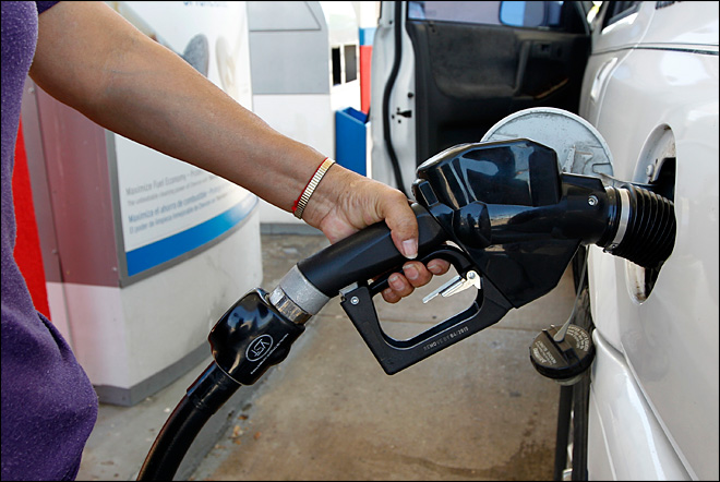 Oregon officials propose per-mile tax for gas sippers